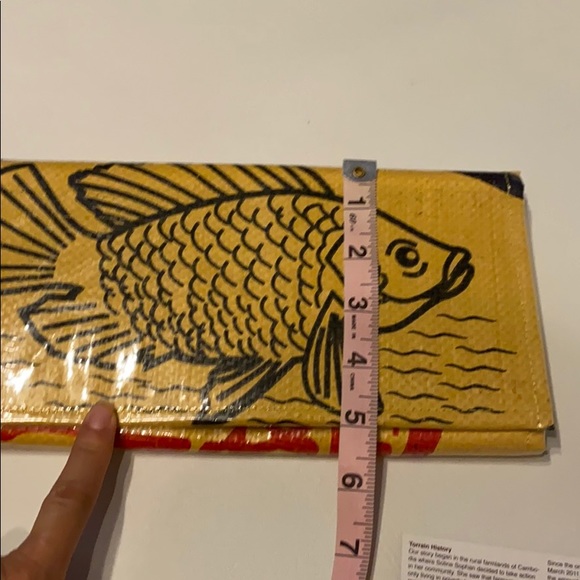 Torrain Vegan Recycled Sustainable Clutch Wallet - Picture 8 of 8